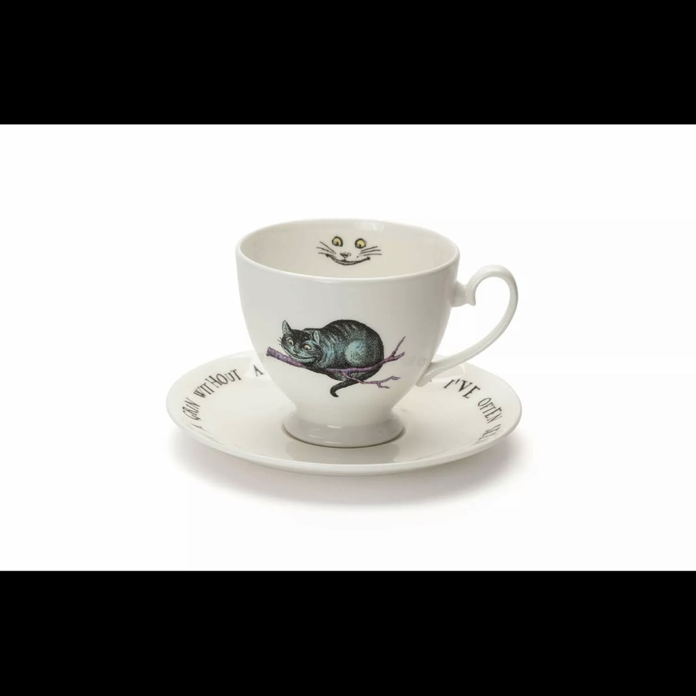 Disney Epcot Alice In Wonderland Teacup & Saucer